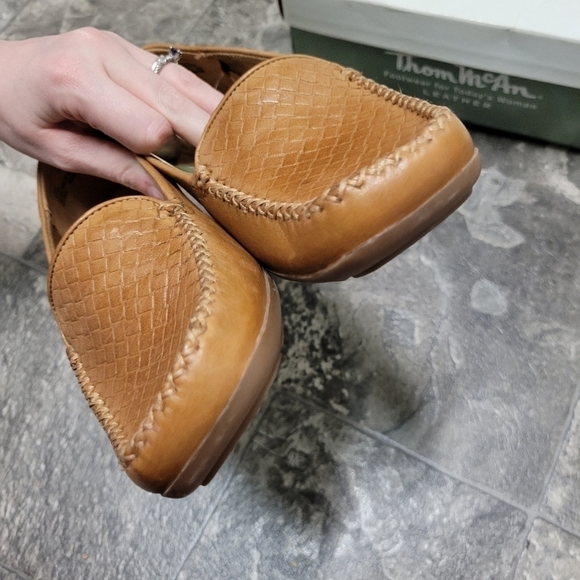 Vintage 90s y2k Thom McAn Camel Leather Square Moc Toe Basket Weave Loafers 7.5 - Picture 5 of 9